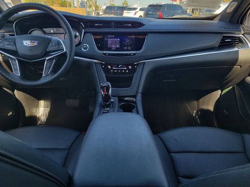 Certified 2025 Cadillac XT5 Premium Luxury image 14