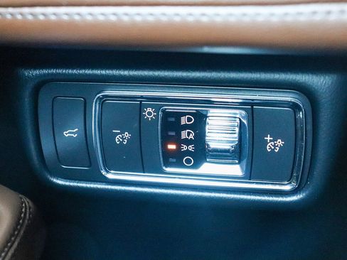 Used 2022 Lincoln Aviator Reserve w/ Elements Package Plus image 25