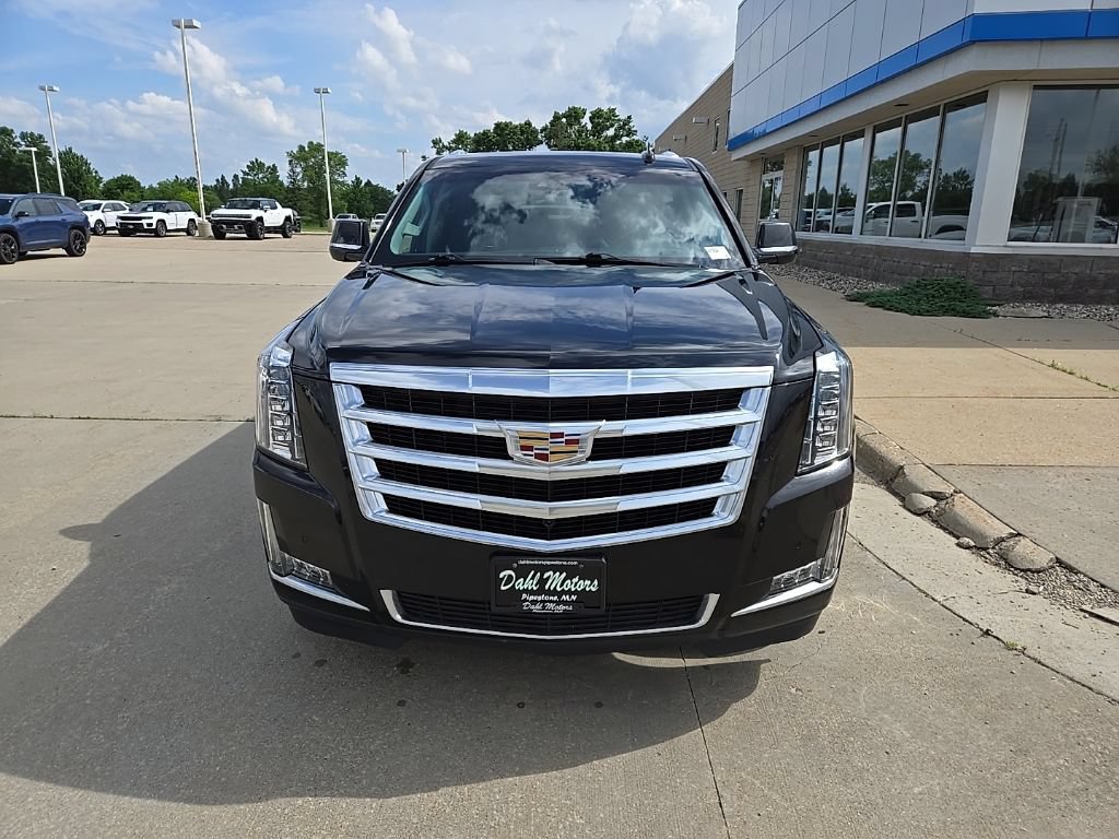 Used 2019 Cadillac Escalade ESV Luxury AWD/4WD image 3