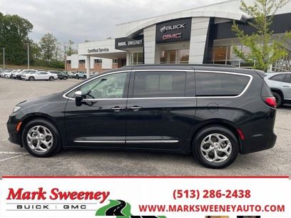 Used 2023 Chrysler Pacifica Limited