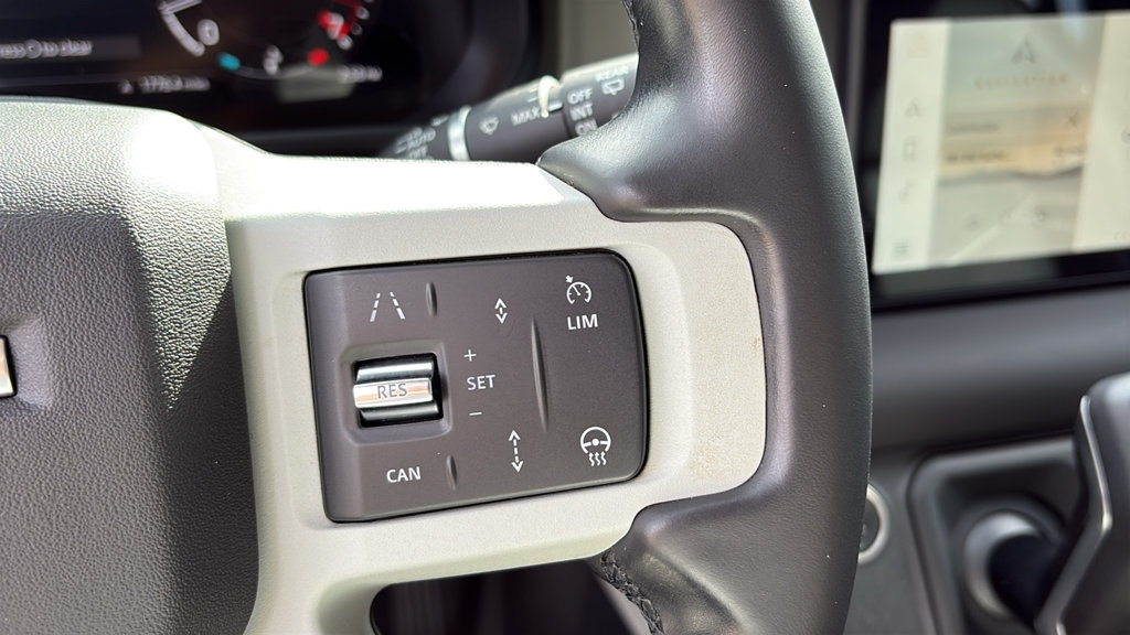 Certified 2024 Land Rover Defender 110 S AWD/4WD image 17