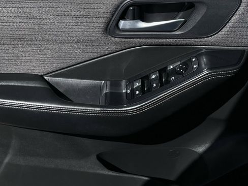 Used 2023 Nissan Rogue SV image 18