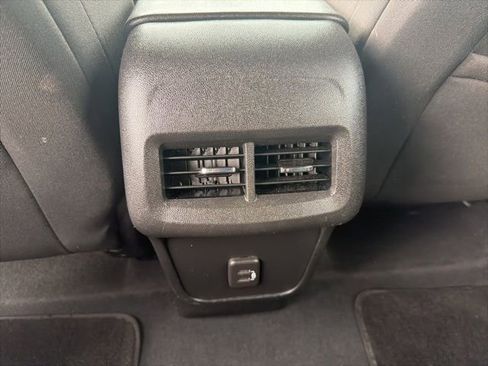 Used 2020 Chevrolet Equinox LT AWD/4WD image 16