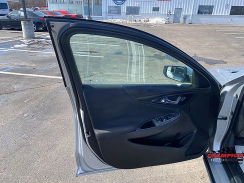 Used 2018 Chevrolet Malibu LT image 23
