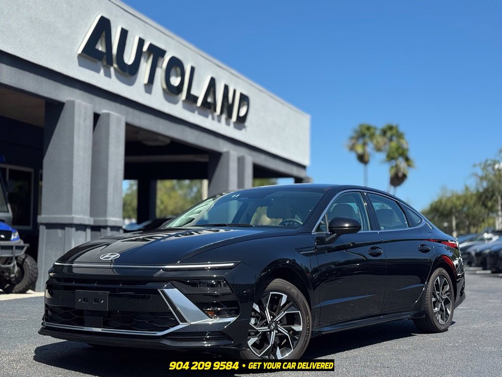 Used 2025 Hyundai Sonata SEL FWD image 1