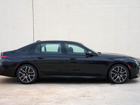Used 2023 BMW 740i RWD image 61