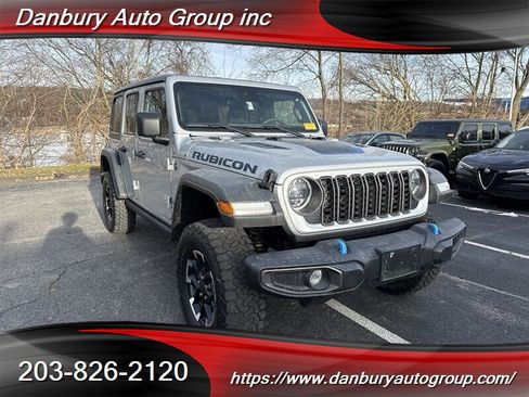 Used 2024 Jeep Wrangler Unlimited Rubicon 4xe w/ Convenience Group AWD/4WD image 8