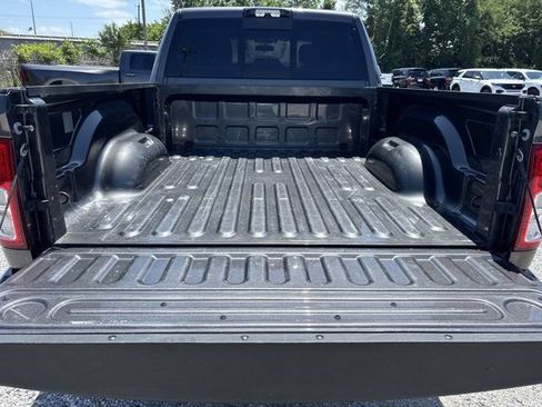 Used 2024 RAM 2500 Tradesman w/ Chrome Appearance Group AWD/4WD image 5