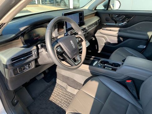 Used 2024 Lincoln Corsair Reserve w/ Equipment Group 201A AWD/4WD image 23