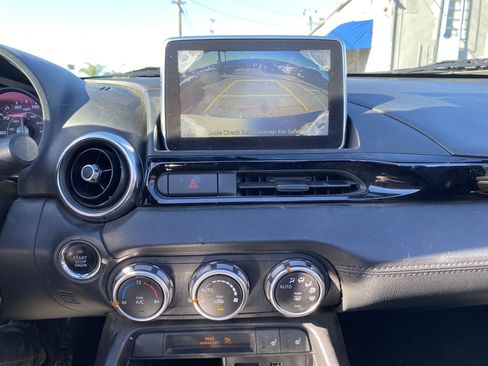 Used 2017 FIAT 124 Spider Lusso image 15