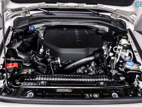 Used 2024 INEOS Grenadier Base image 11