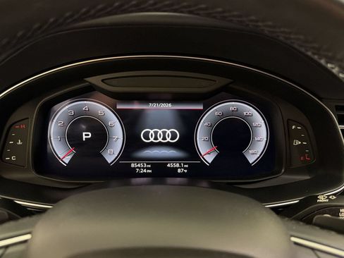 Used 2021 Audi Q8 Prestige w/ Prestige Package AWD/4WD image 17