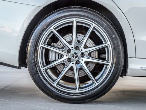 Used 2018 Mercedes-Benz S 560 4MATIC Sedan image 15