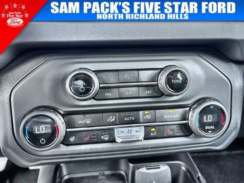 Used 2025 Ford Bronco Outer Banks AWD/4WD image 28