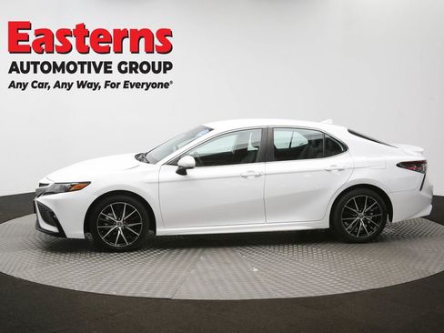 Used 2024 Toyota Camry SE image 54