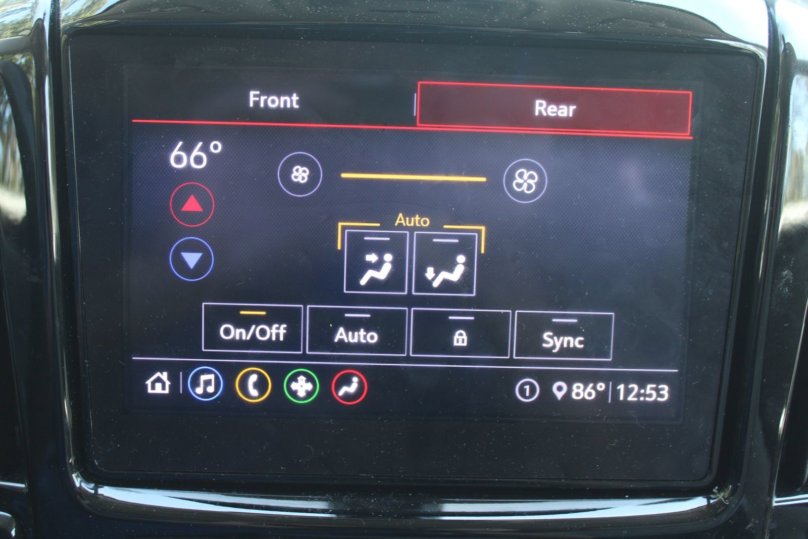 Used 2020 Chevrolet Traverse LT FWD image 50
