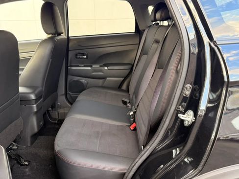 Used 2025 Mitsubishi Outlander Sport SE AWD/4WD image 13