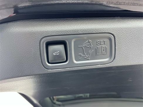 Certified 2023 Ford Expedition Platinum image 13