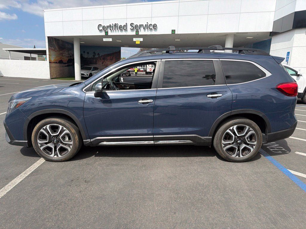 Used 2023 Subaru Ascent Touring AWD/4WD image 9