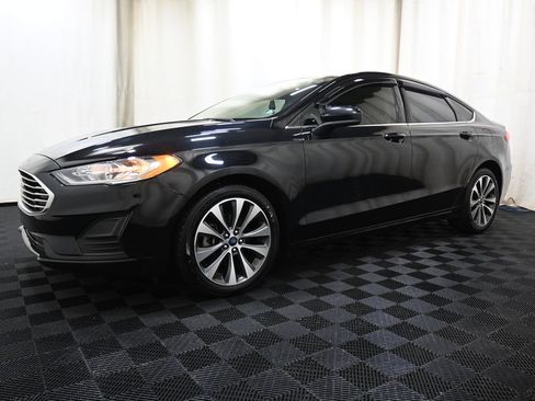 Used 2020 Ford Fusion SE AWD/4WD image 6