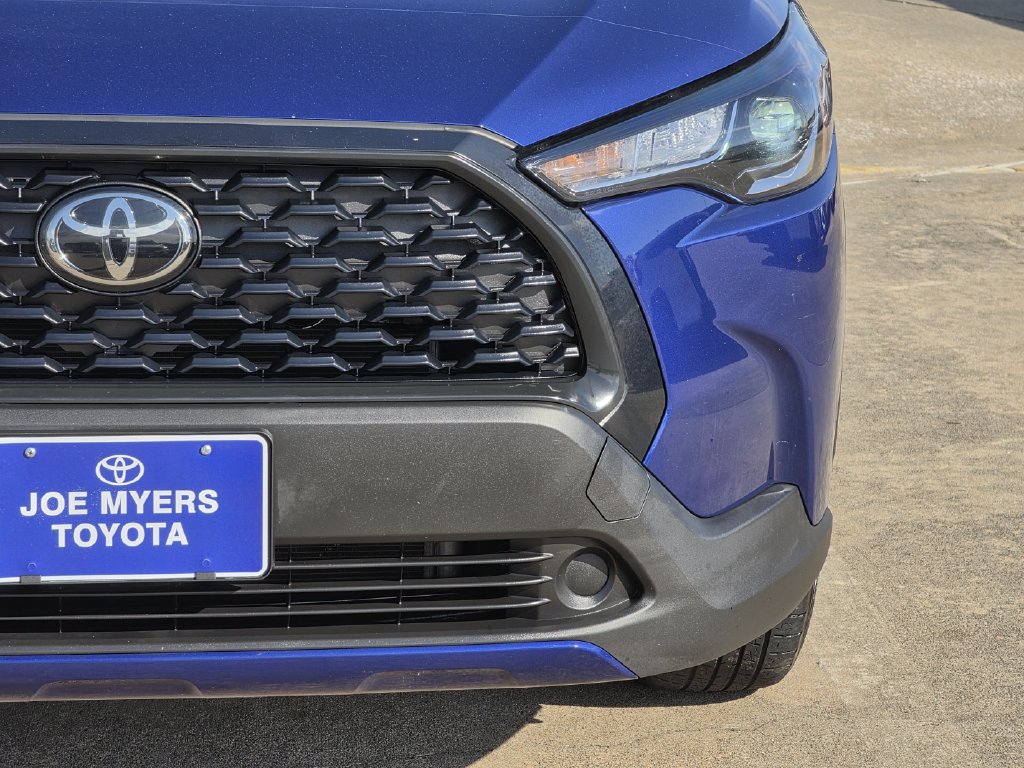 Used 2023 Toyota Corolla Cross LE FWD image 4