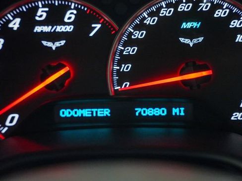 Used 2011 Chevrolet Corvette Grand Sport w/ Preferred Equipment Group RWD image 6