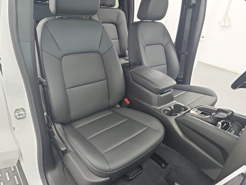 Used 2025 GMC Canyon Elevation w/ Convenience Package AWD/4WD image 10