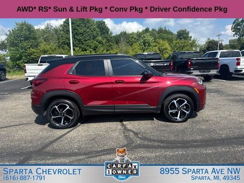 Used 2022 Chevrolet TrailBlazer RS w/ Sun and Liftgate Package AWD/4WD image 2