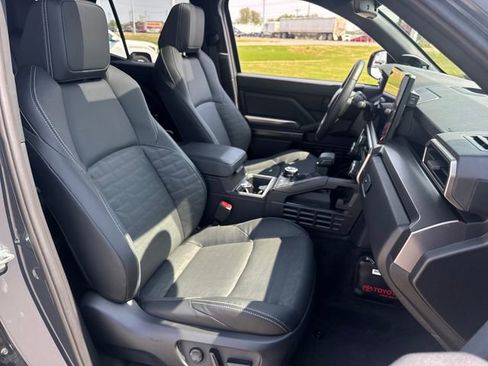 Used 2025 Toyota 4Runner TRD Sport Premium image 11