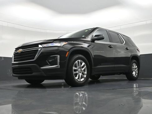 Used 2022 Chevrolet Traverse LS FWD image 21