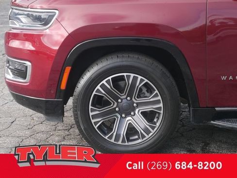Used 2024 Jeep Wagoneer L Series II w/ Flexible Seating Group AWD/4WD image 45