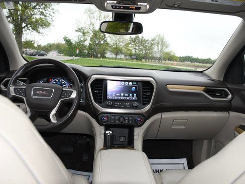 Used 2019 GMC Acadia Denali w/ Technology Package AWD/4WD image 33