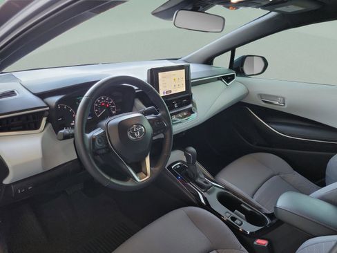 Certified 2025 Toyota Corolla SE image 19