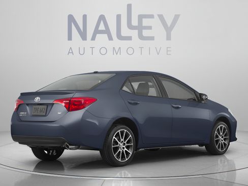 Used 2017 Toyota Corolla SE FWD image 3