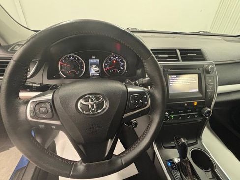 Used 2017 Toyota Camry SE FWD image 14