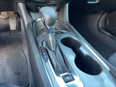 Used 2024 Chevrolet Malibu LT image 14