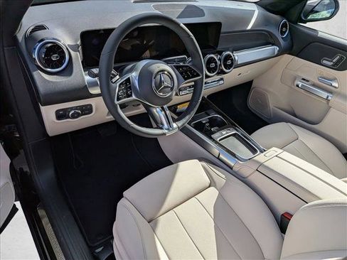 New 2026 Mercedes-Benz GLB 250 image 3