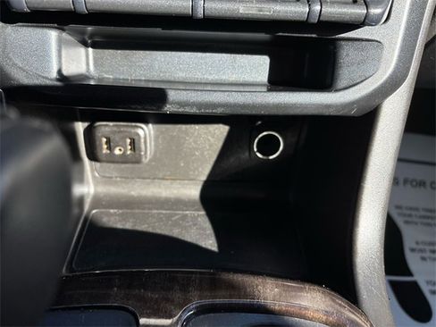 Used 2019 GMC Canyon SLE w/ SLE Convenience Package image 34