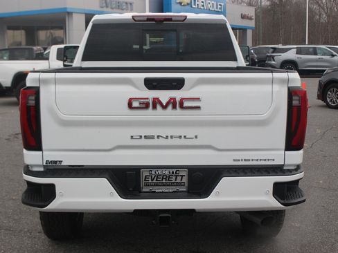 New 2026 GMC Sierra 2500 Denali w/ Denali Reserve Package image 6