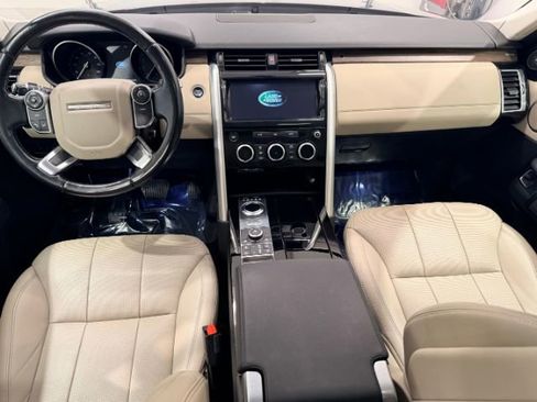 Used 2017 Land Rover Discovery HSE AWD/4WD image 22