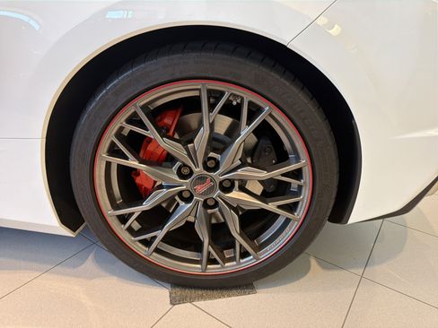 Used 2023 Chevrolet Corvette Stingray Premium Conv w/ Z51 Performance Package RWD image 17