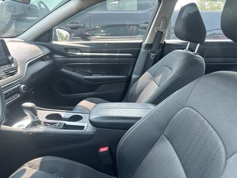 Used 2022 Nissan Altima 2.5 SV FWD image 28