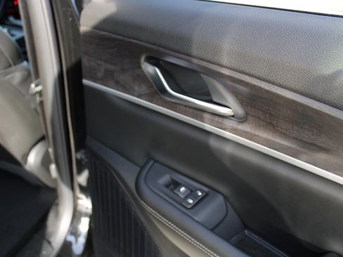 New 2025 Jeep Grand Cherokee Limited w/ Trailer Tow Package image 24