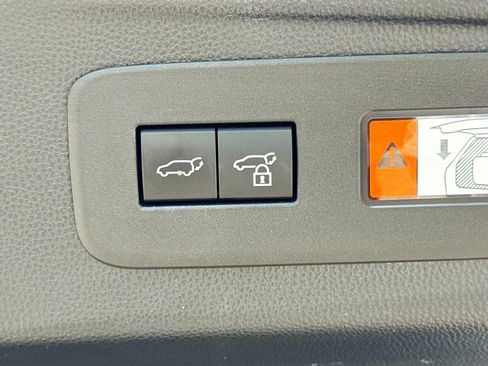 Used 2024 Toyota Land Cruiser image 13