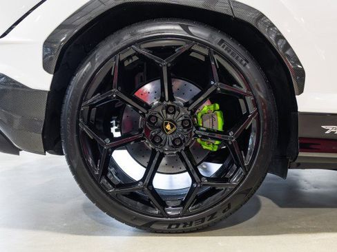 Used 2024 Lamborghini Urus Performante image 35