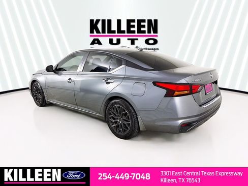 Used 2023 Nissan Altima 2.5 SV FWD image 6