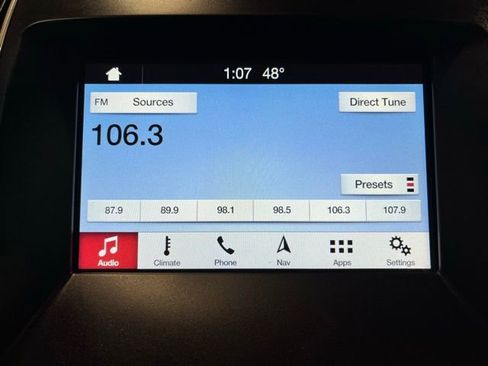 Used 2017 Ford Edge Titanium w/ Technology Package image 34