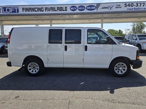 Used 2014 Chevrolet Express 1500 AWD image 9