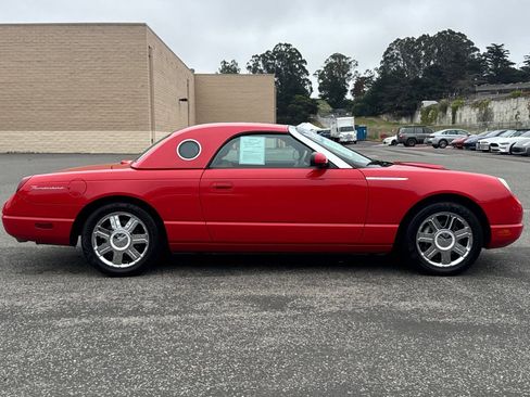 Used 2005 Ford Thunderbird RWD image 2