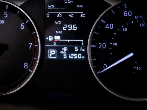 Used 2021 Nissan Versa S image 21